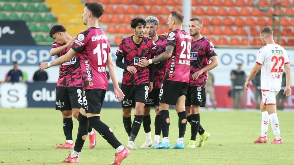Alanyaspor’un siftah, Sivassspor’un hüzün gecesi