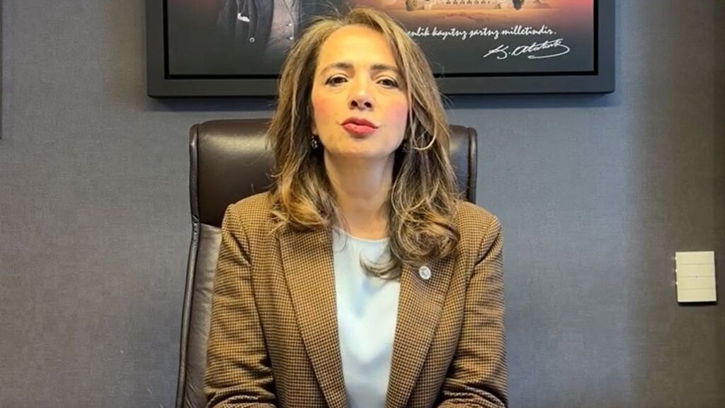 CHP’li İlgezdi, işçilerin sorunlarına dikkat çekti: ‘Tek hayatla geçinemeyecek duruma geldiler’