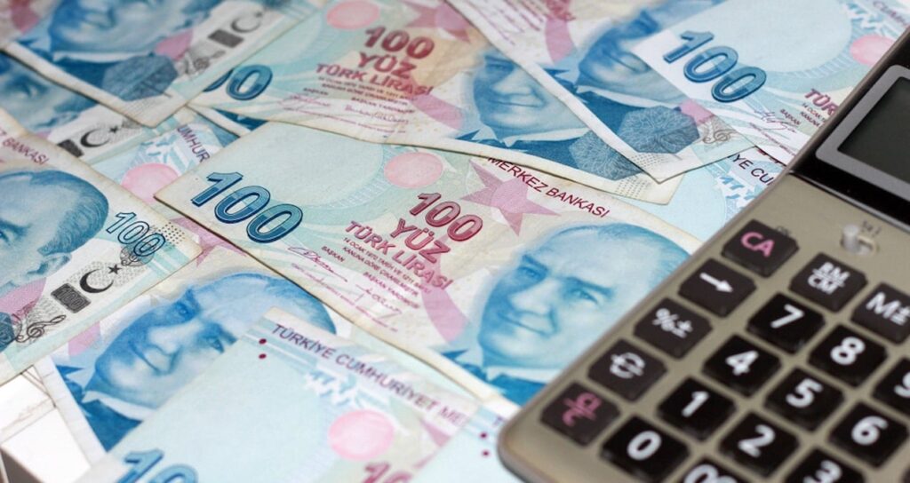 Emekli ve memurlar için kritik tarih yaklaşıyor: İşte beklenen zam oranı