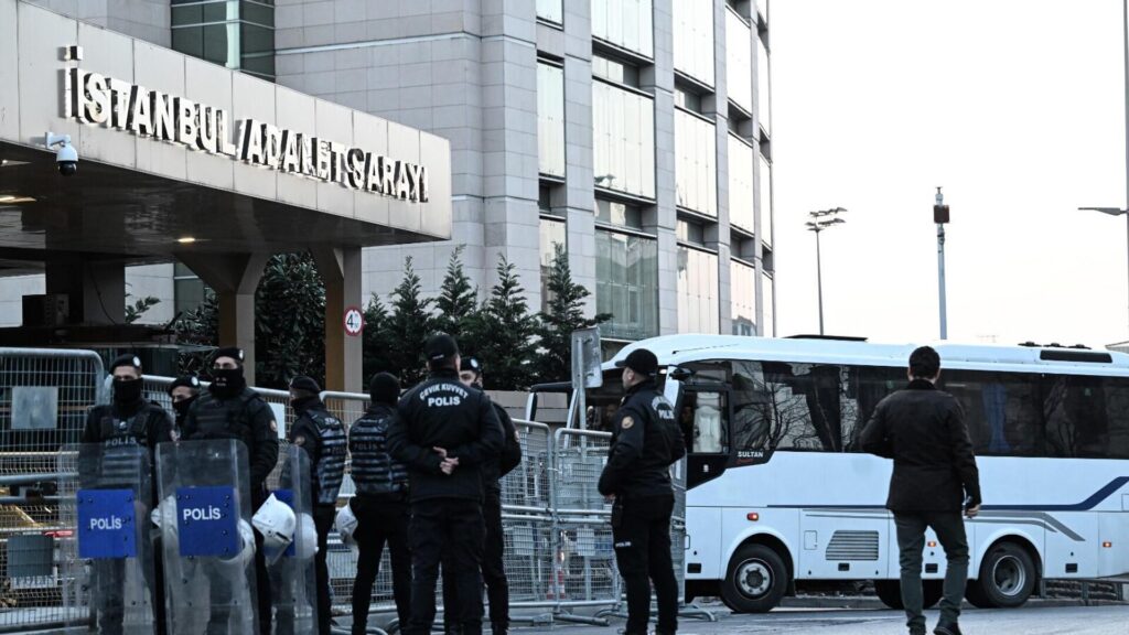 İBB yolsuzluk soruşturmasında itirafçı Seyfi Beyaz tahliye edildi