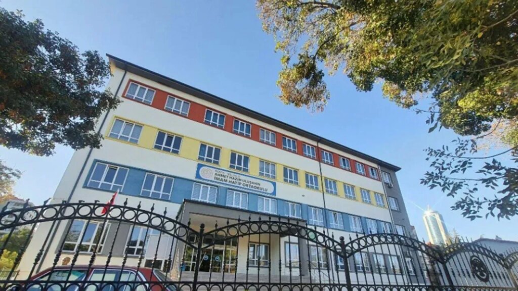 Konya’da skandal iddia! 10 yaşındaki çocuğu ‘başı açık’ diye okula kaydetmedi: Suç duyurusunda bulundular