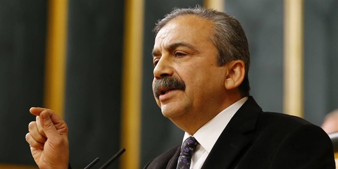 Meclis’teki milletvekili sayısı 592’ye düştü