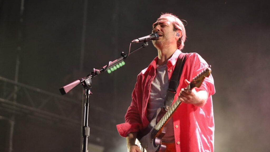 Mor ve Ötesi konserine 100 bin kişi katıldı