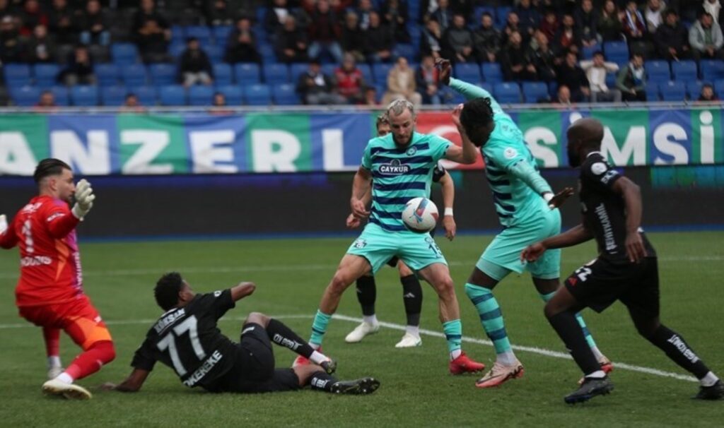 Rizespor’dan altın değerinde üç puan!