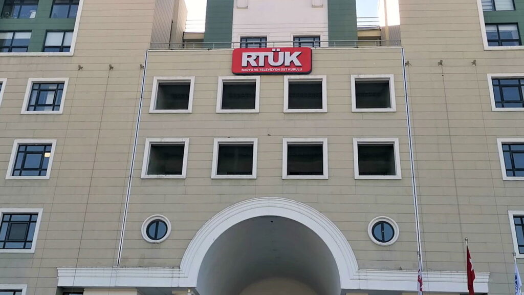 RTÜK’ten Sözcü TV ve Halk TV’ye ‘Özgür Özel’ cezası!