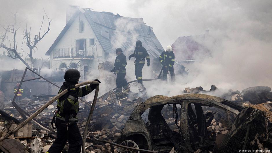 Rusya’dan Ukrayna’ya hem saldırı hem esir takası