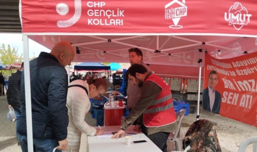 Samsun’da CHP’nin imza standına saldırı