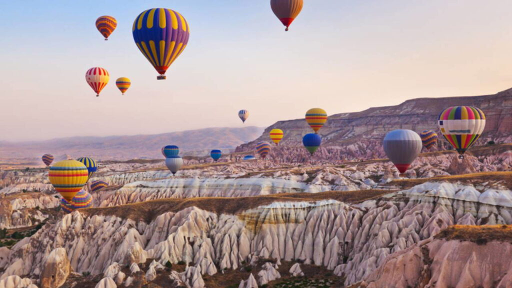 Sezon başlarken sektörde olumsuz çalışma koşulları ve yetersiz haklar gündemde: Turizmde sessiz çığlık