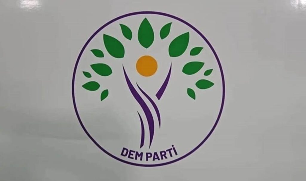 Son Dakika… DEM Parti’den Özel’e yumruklu saldırıya ilişkin açıklama: ‘İlgilileri bu provokasyonu derhal açığa çıkarmaya davet ediyoruz’