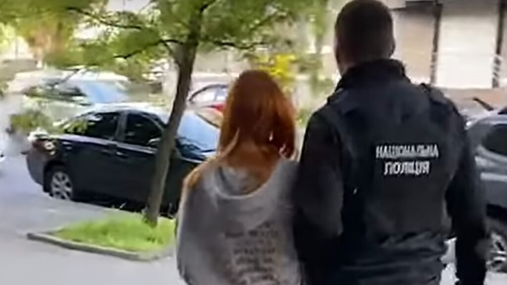 Ukrayna’da iş kurmak için 2 yaşındaki bebeğini sattı