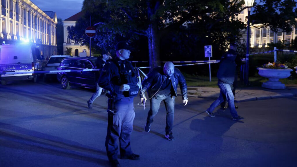 Varşova Üniversitesi’nde baltalı saldırı dehşeti