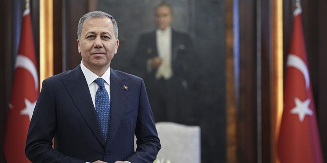 İçişleri Bakanı’ndan Bayramda Trafik Uyarısı: Kurallara Uyun