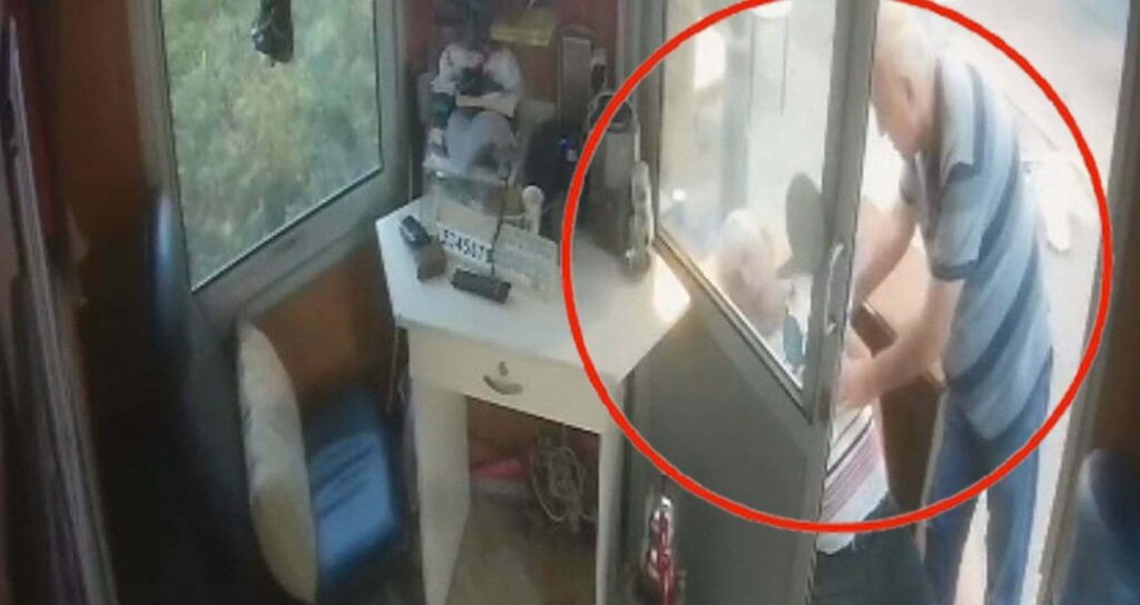 Kalp krizi geçiren mesai arkadaşına yardım etmek istedi: İkisi de can verdi