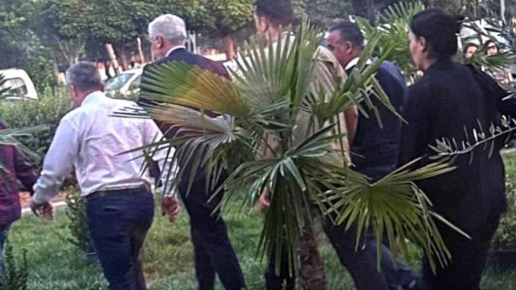 Kriz yaratan ‘yemek’ iddiası! AKP’li vekil ‘rüşvetçiyle’ buluştu, il başkanı mekanı terk etti