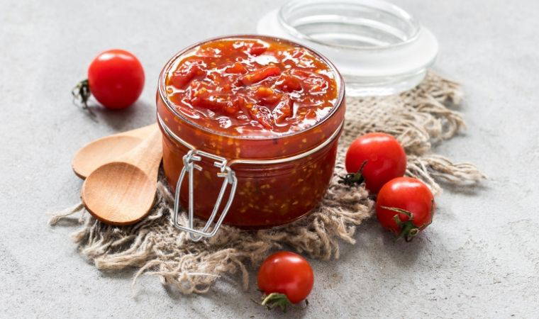 Tatlı ve ekşinin enfes uyumu: Domates reçeli tarifi