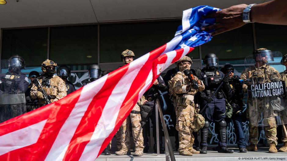 Trump Los Angeles’a asker gönderme kararını savundu