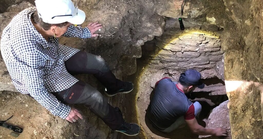 1.700 yıllık hükümdar mezarı açıldı: Arkeologlar bile şaştı kaldı
