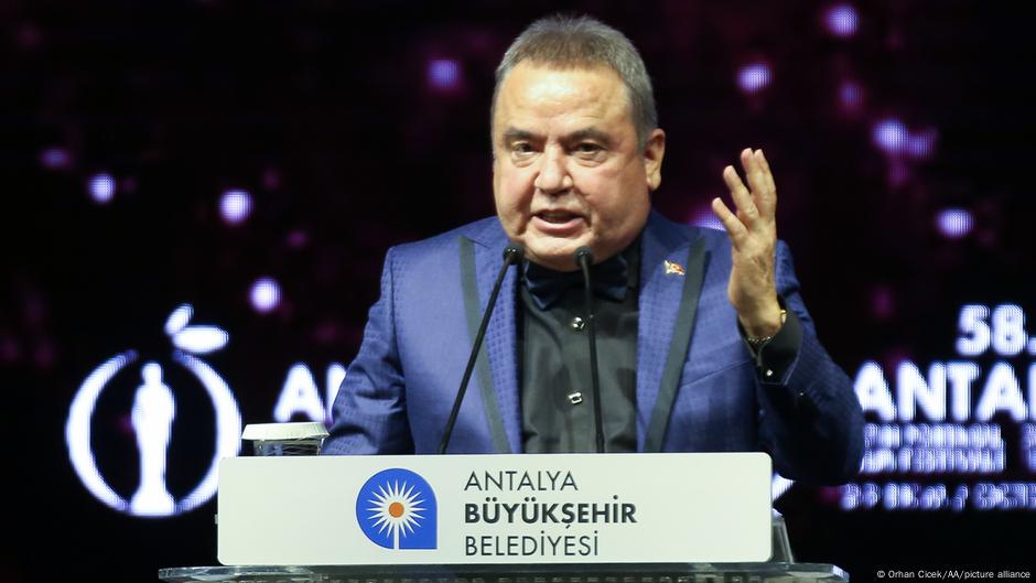 Antalya Büyükşehir Belediye Başkanı Böcek tutuklandı