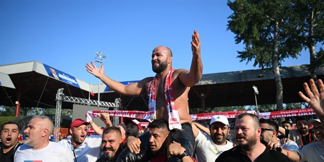 Kırkpınar’da başpehlivanlığı Orhan Okulu kazandı