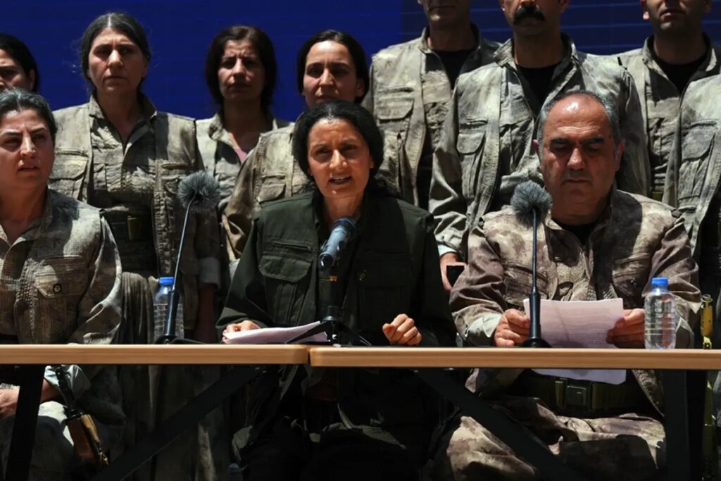 Yıllar önce de yeni dönemi o duyurmuş! Silahı ilk bırakan PKK’lı Bese Hozat’la ilgili çarpıcı detay