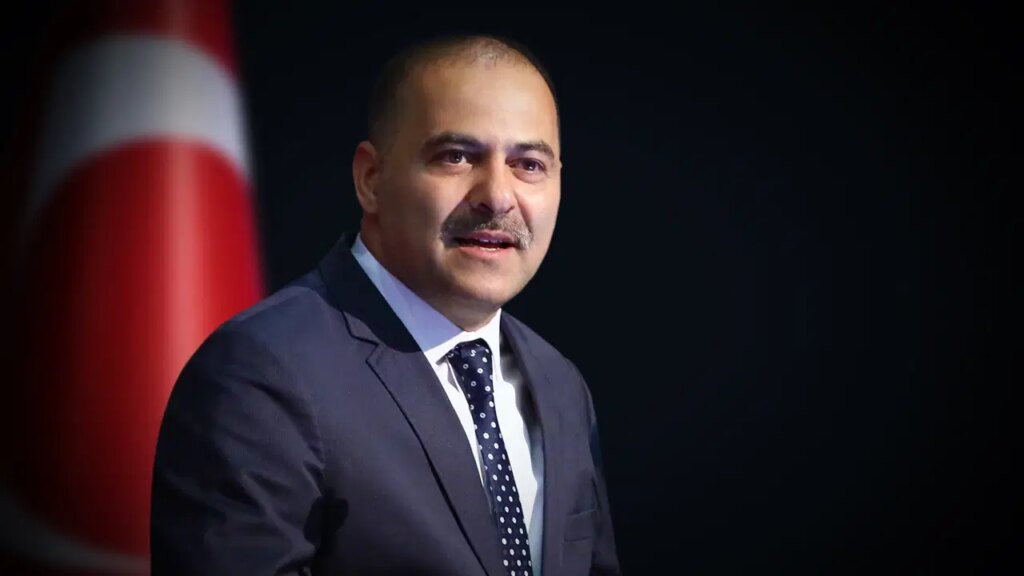 10 diplomalı Ömer Fatih Sayan’dan açıklama: ‘Alnım ak, başım dik, kimseye veremeyeceğim hesap, ispat edemeyeceğimiz bir şey yok’
