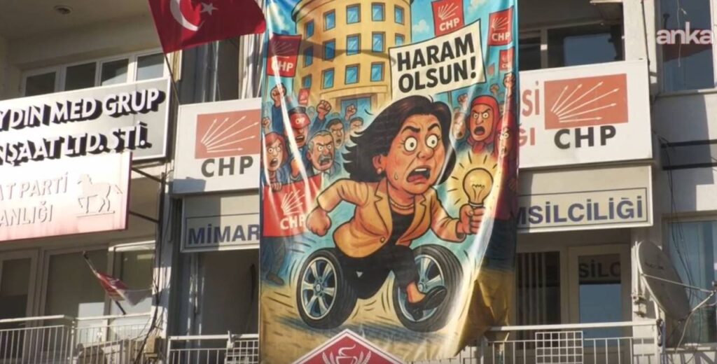 CHP binasına Özlem Çerçioğlu pankartı asıldı