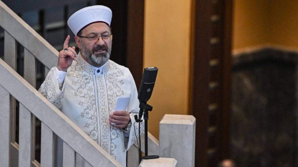 Diyanet İşleri Başkanlığı’nın hedefinde bu kez kadınlar ve giyim kuşam özgürlüğü var: Laikliğe ve özgürlüklere açık saldırı