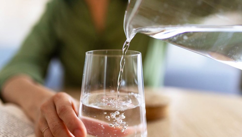 Günde 8 litre su içen kadın zehirlendi