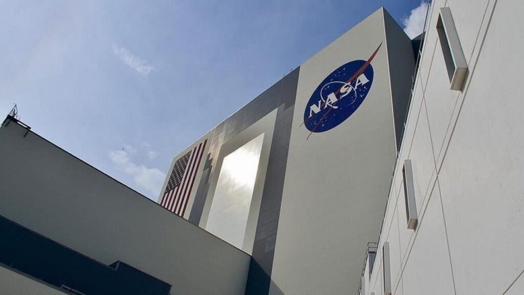 NASA’nın Crew-10 ekibi, uzaydaki 5 aylık görevinin ardından Dünya’ya döndü