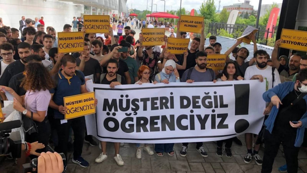 Özel üniversitelerdeki yüksek eğitim ücretleri kamu denetçiliği gündeminde