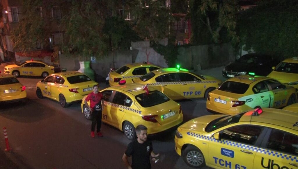 Beyoğlu’nda taksici silahlı saldırıda öldü: Taksicilerden eylem