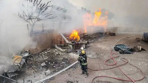 Kayseri’de mobilya fabrikasında yangın!