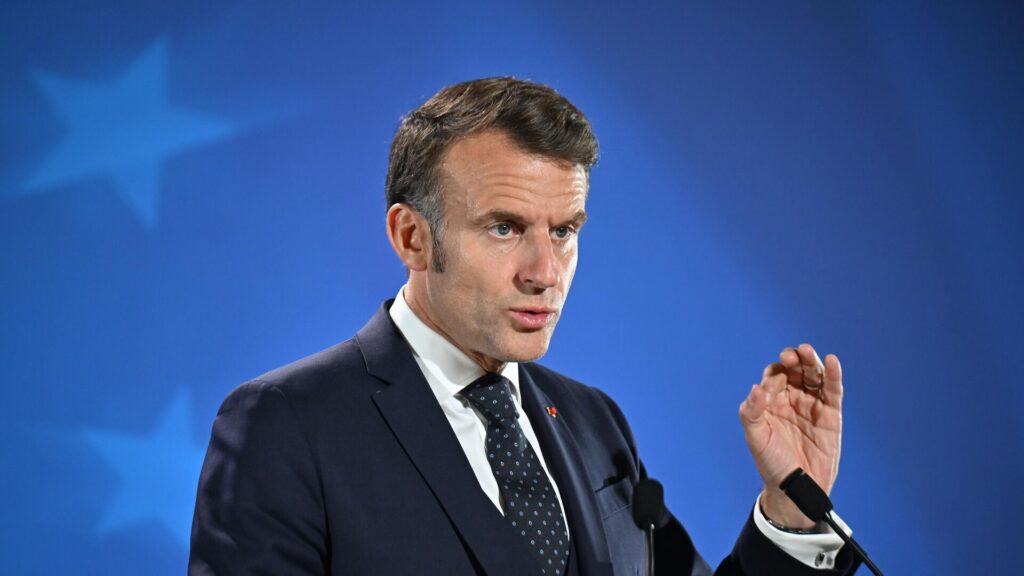 Macron: 26 ülke Ukrayna’ya asker göndermeyi taahhüt etti