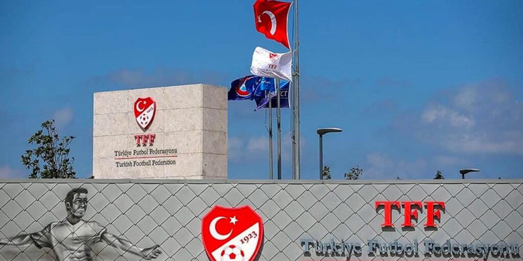 TFF Süper Lig ekiplerine kötü haberi verdi