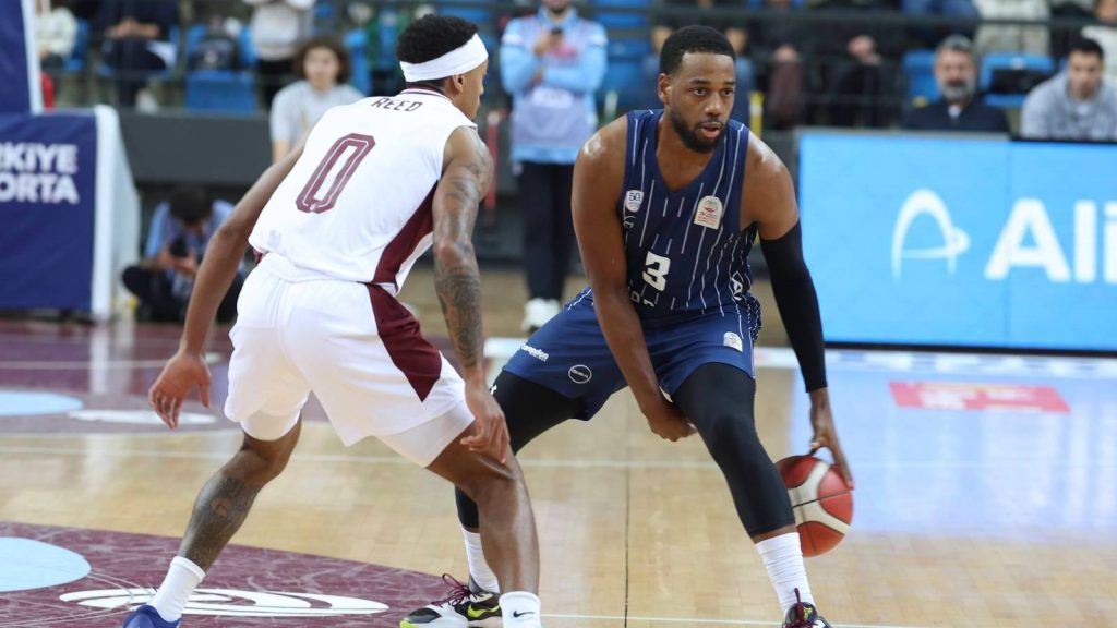 Anadolu Efes, Trabzonspor’u deplasmanda 7 farkla yendi