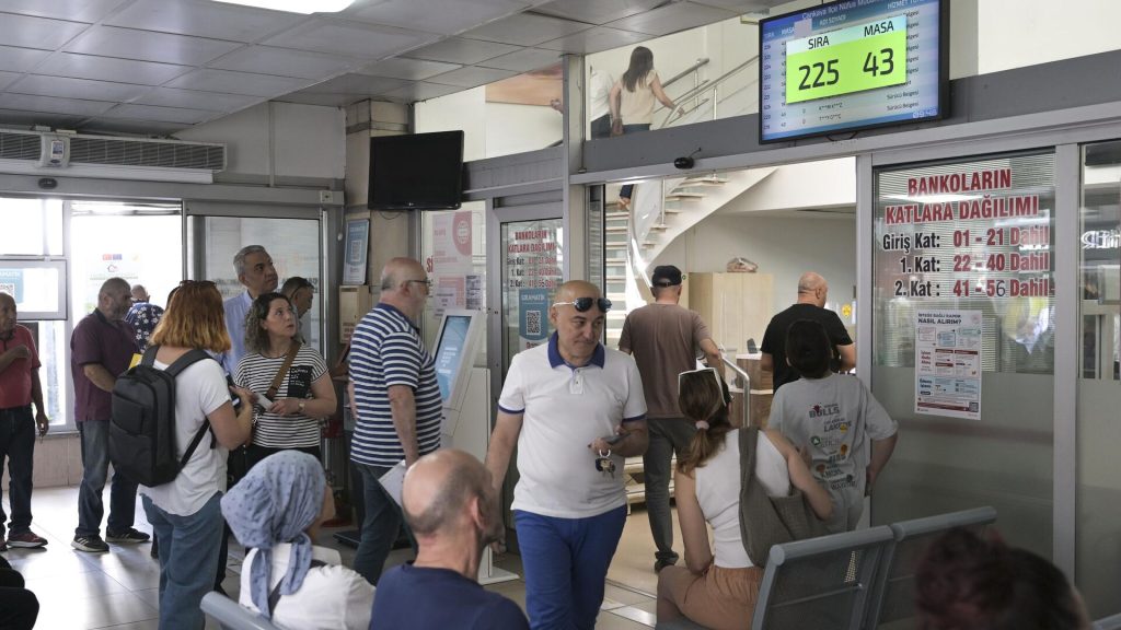 Eski tip ehliyetlerde yenileme süresi sona erdi: Yeni ücret 7 bin 438 TL