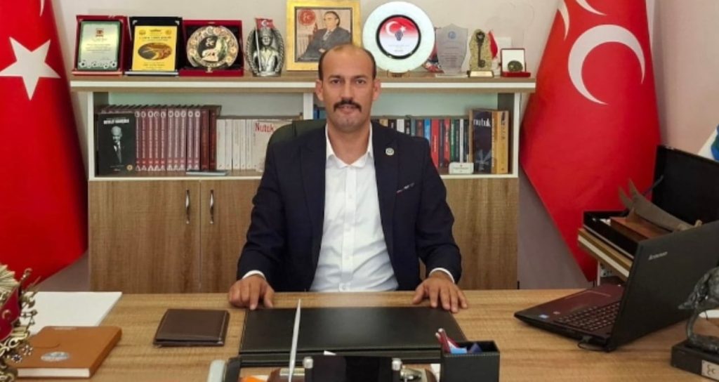 Polisin çenesini kırdığı iddia edilen MHP’li başkan görevden alındı