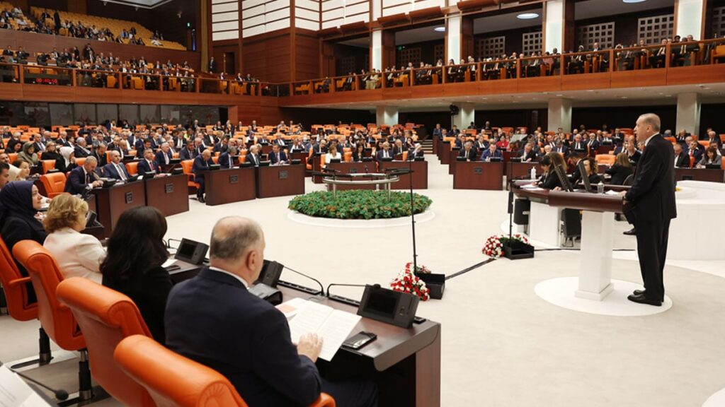 Yeni yasama dönemi başlıyor: Erdoğan Meclis’te konuşacak
