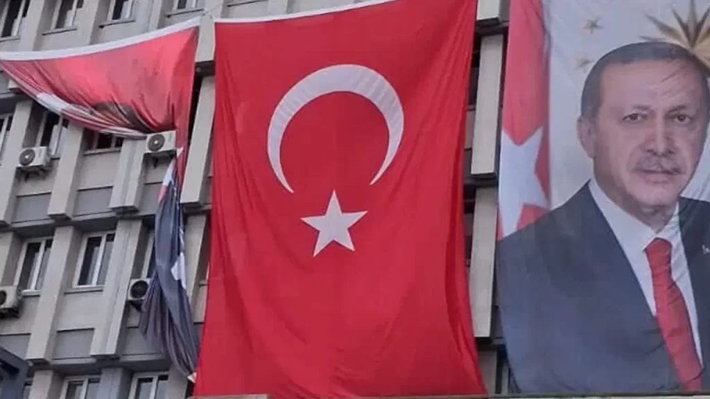 Zonguldak Valiliği’nde tepki çeken hareket: Atatürk posteri klima ünitelerinin arkasına sıkıştırıldı!
