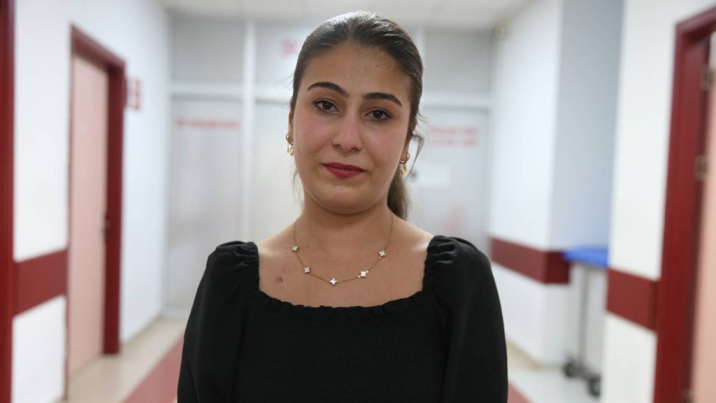 19 yaşındaki diyaliz hastası Gülcan’a kadavradan böbrek nakli yapıldı