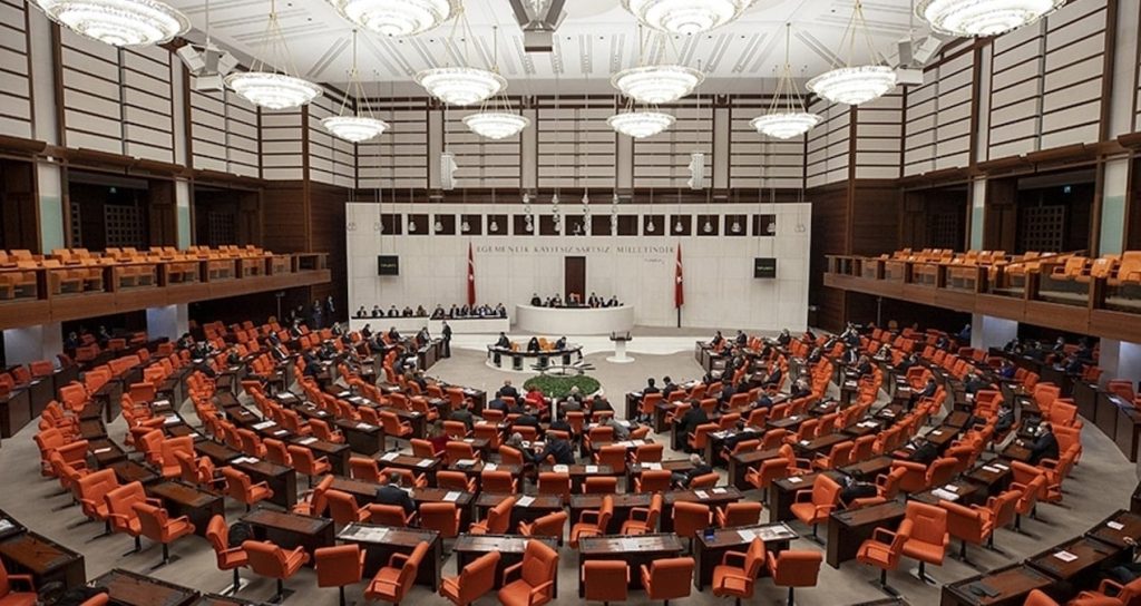 ’40 milletvekilinin diploması sahte’