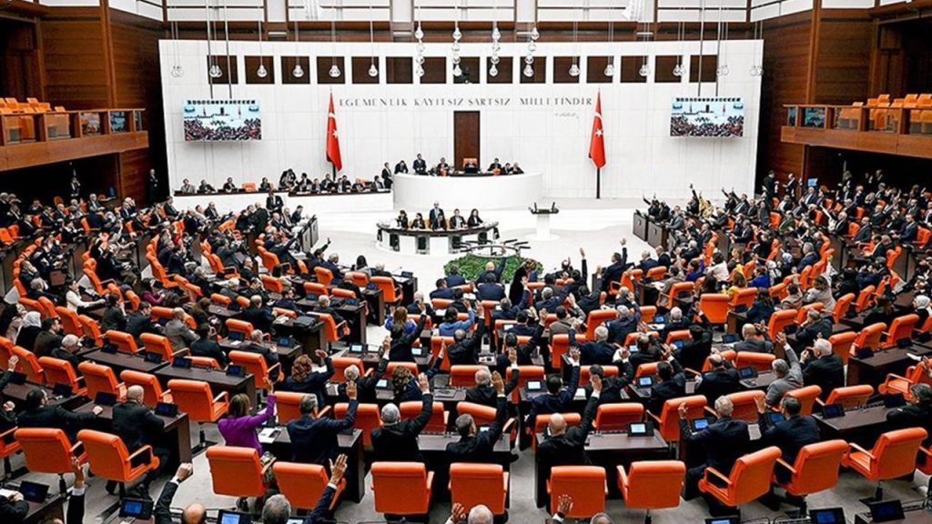 İYİ Parti’den esnaf ve KOBİ’leri için kanun teklifi: ‘Borçları yapılandırılsın’