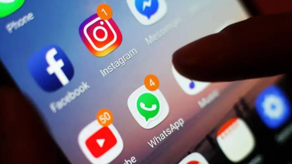 Sosyal medya demokrasi için tehdit mi oluşturuyor?