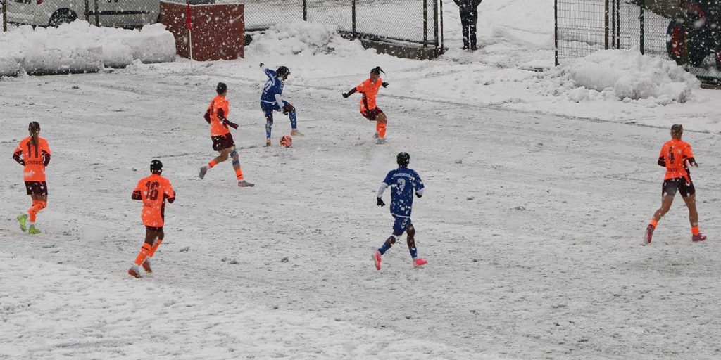 Trabzonspor kar altında kazandı