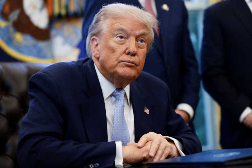 Trump’tan Epstein sorusu soran muhabire: “Sessiz ol”