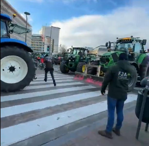 Fransa’da Çiftçiler Ayakta: Küresel Tarım Politikalarına Tepki Büyüyor