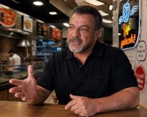 Midyeci Ahmet’ten Gündem Olan Evlilik Çağrısı! Adayları Şubesine Davet Etti, Bir de Büyük Söz Verdi