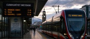 Kayseri’de Tramvay Kazaları Bitmiyor: Vatandaş Canını Emanet Ediyor, Kurumlar Hesabı Açıklamıyor